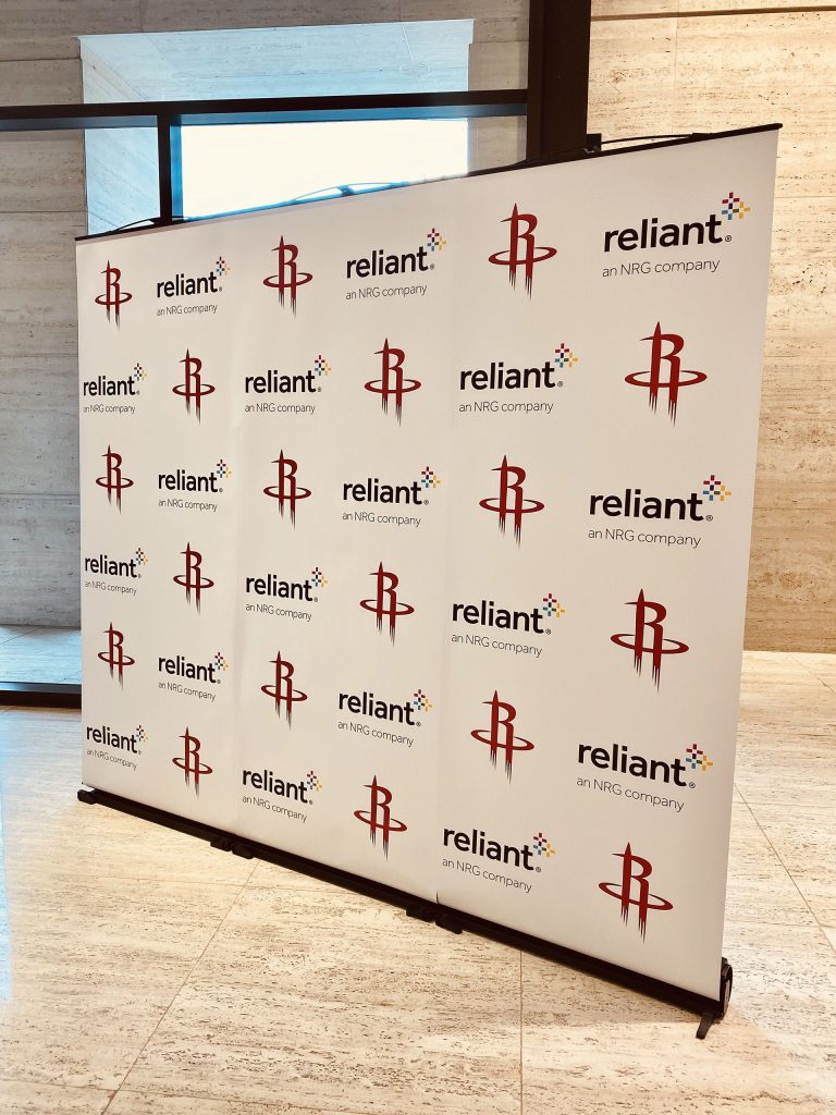 RocketsLink2_7808 Houston Rockets Link2 Step& Repeat